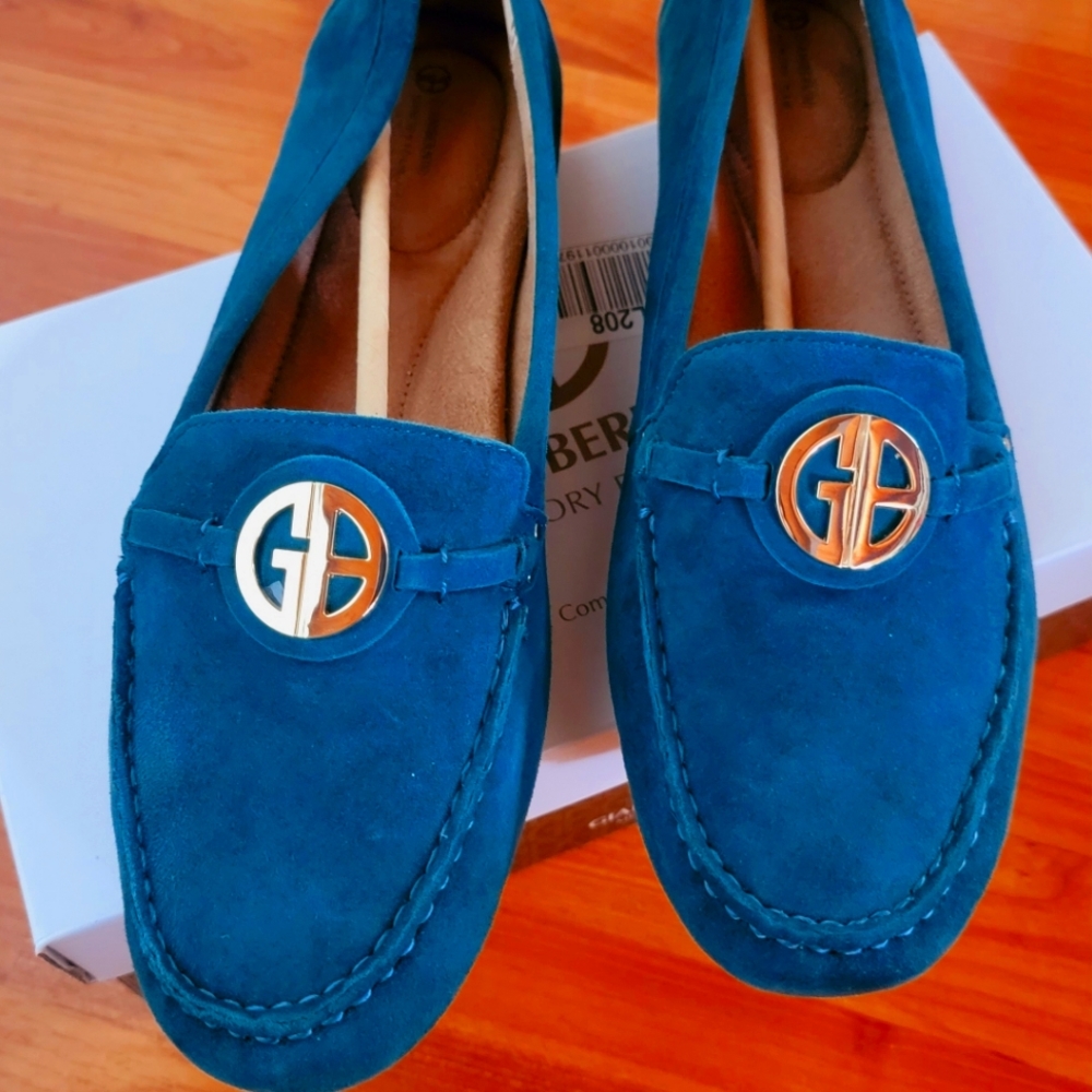 Giani Bernini shoes women's mocassin size 11M new in box .